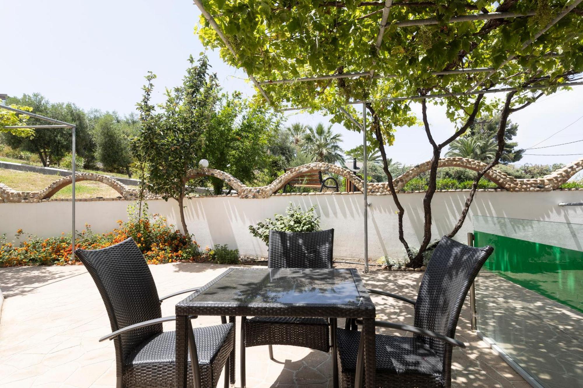 Villa Helga Exotic เปฟโกโฮรี ภายนอก รูปภาพ